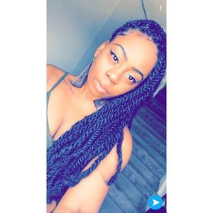 Meet your Posher, Larcenia